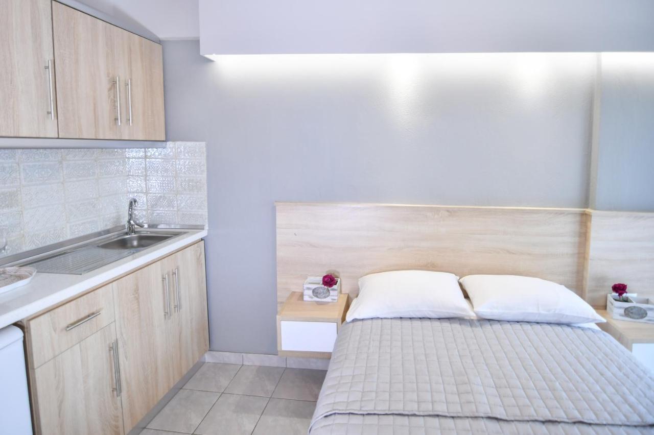 House Stelitsa Hotell Sarti Eksteriør bilde